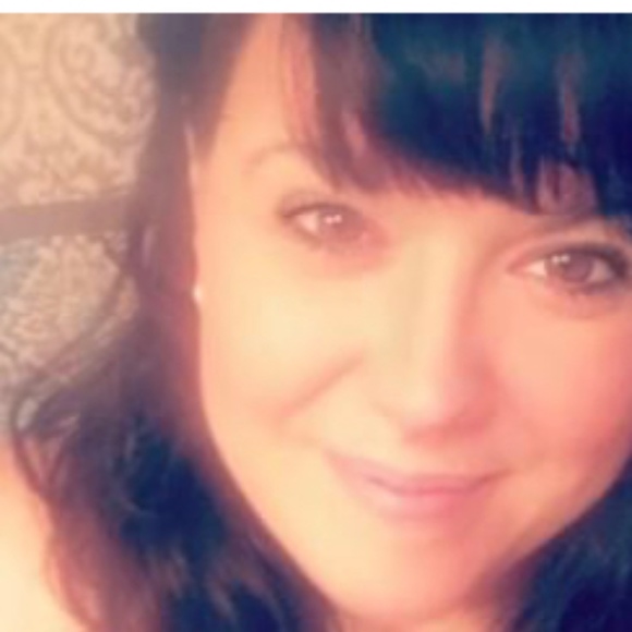 Meet your Posher, Heather - Picture 1 of 1